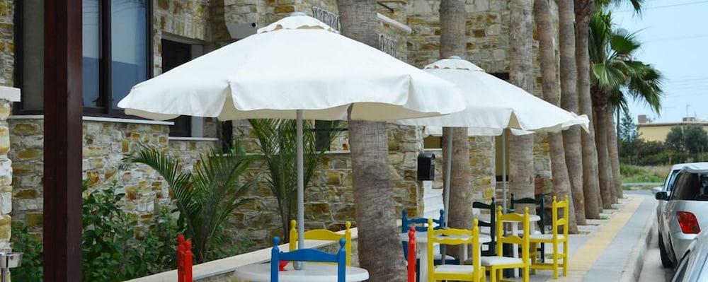 Vergi City Hotel Voroklini Bagian luar foto